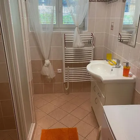 Meluzína Apartman *